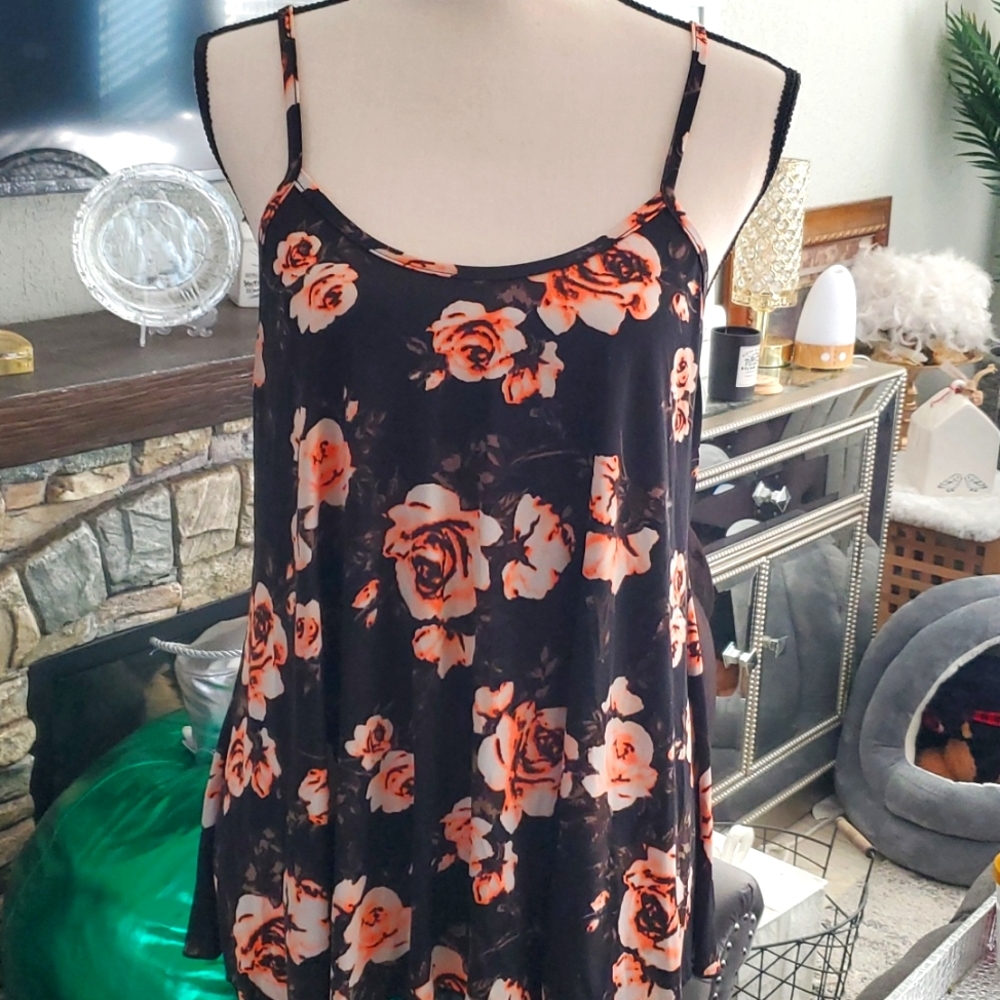 FLORAL CORAL BLACK FLARY TANK TOP SIZE XL